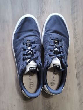 Adidas Men's Navy and White Low-Top Canvas Sneakers